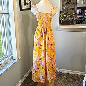 Lark and Gray summer beachy maxi dress. Size small, yellow with pink flo…